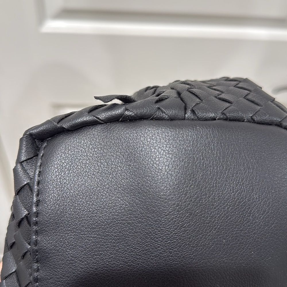 Black Purse - Picture 5 of 7